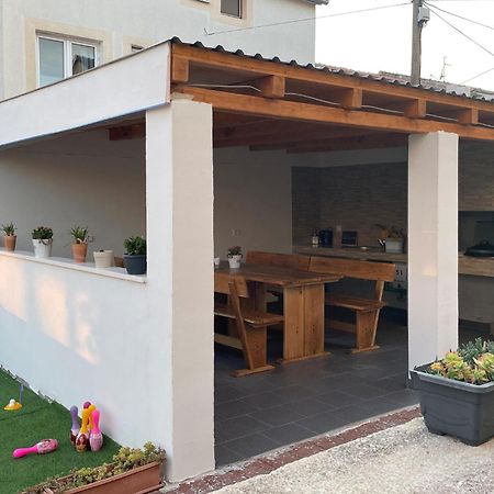 Pet Friendly Apartment In Biograd With Kitchen Biograd Na Moru Esterno foto