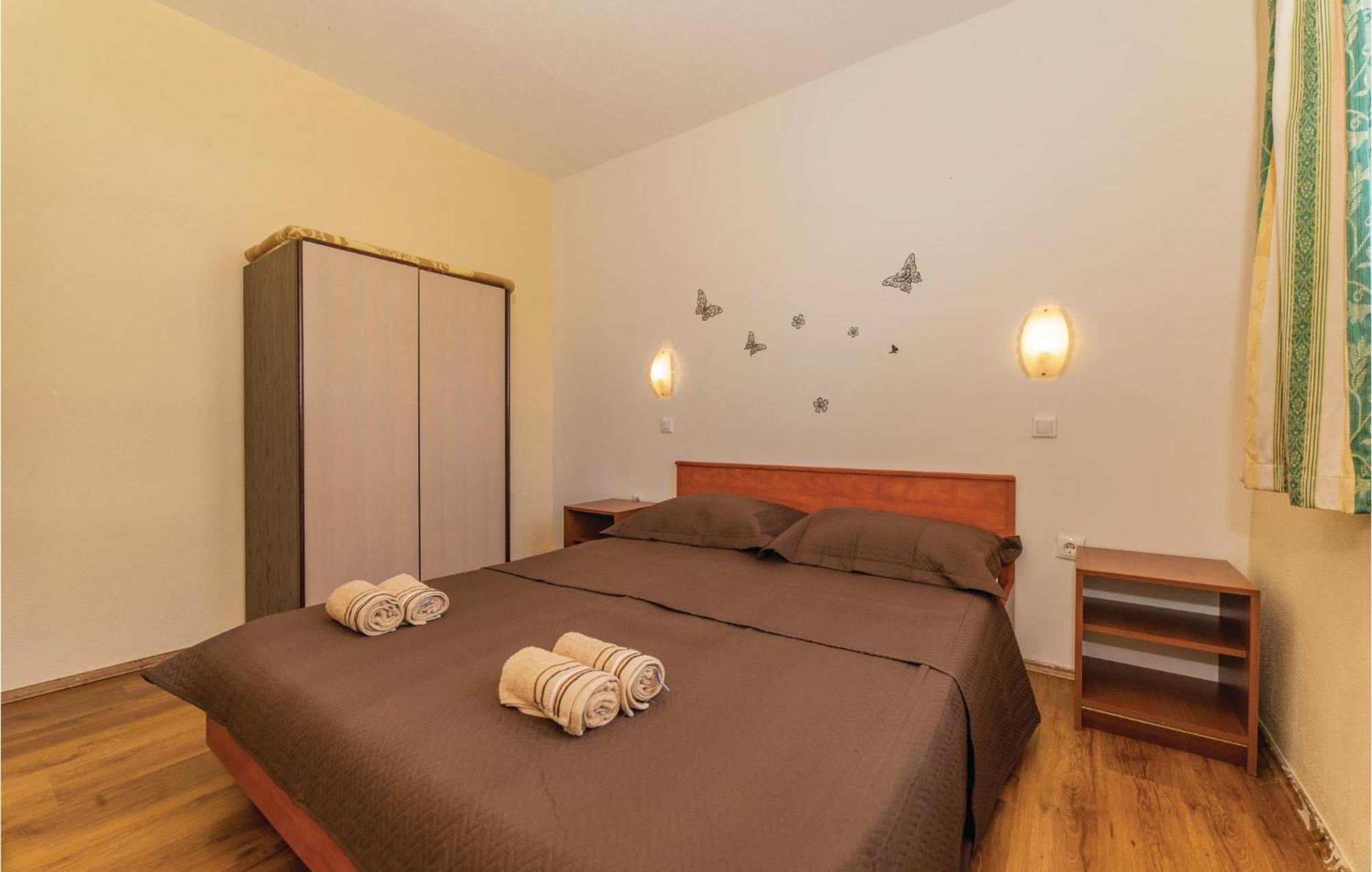 Pet Friendly Apartment In Biograd With Kitchen Biograd Na Moru Esterno foto