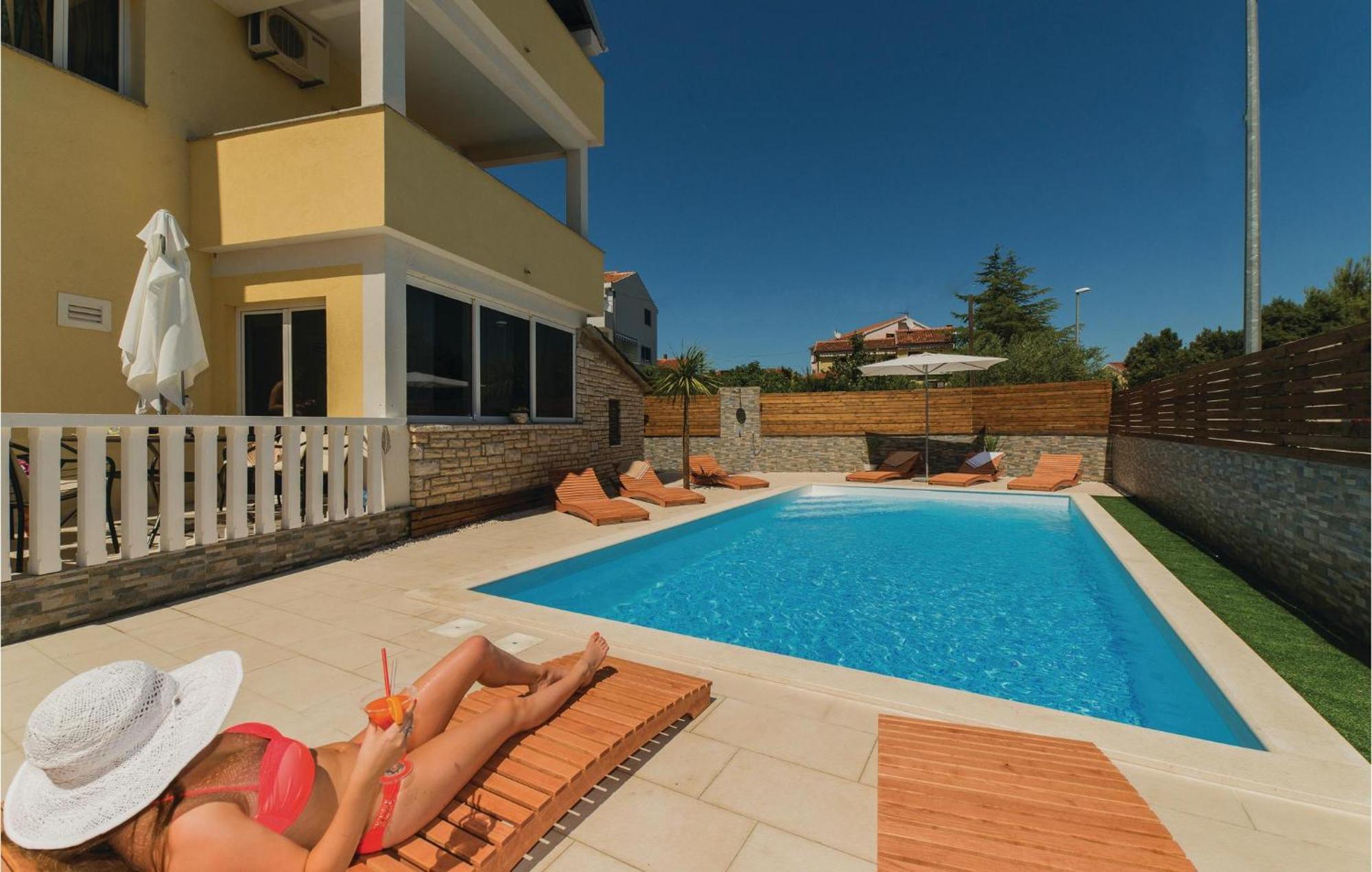 Pet Friendly Apartment In Biograd With Kitchen Biograd Na Moru Esterno foto